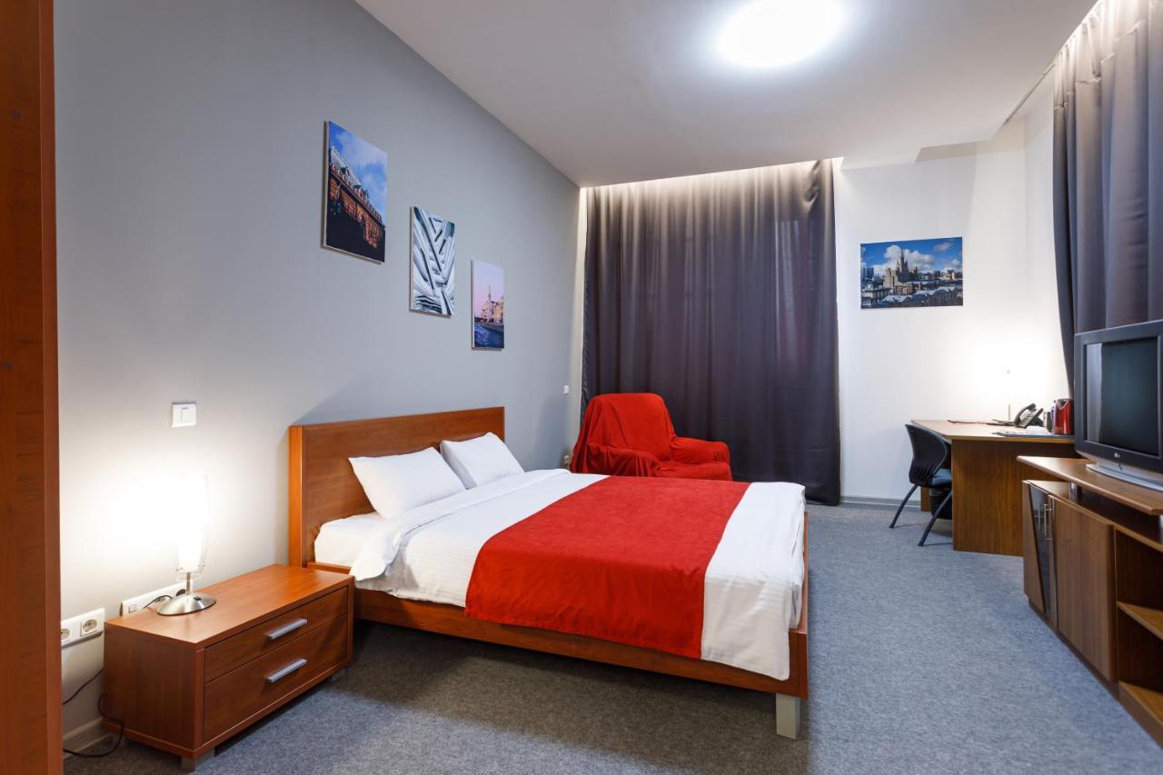 Moscow House Hotel เยเรวาน ภายนอก รูปภาพ